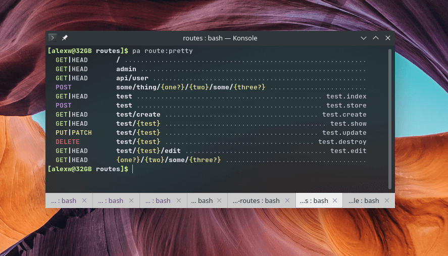 Pretty Laravel Routes in console