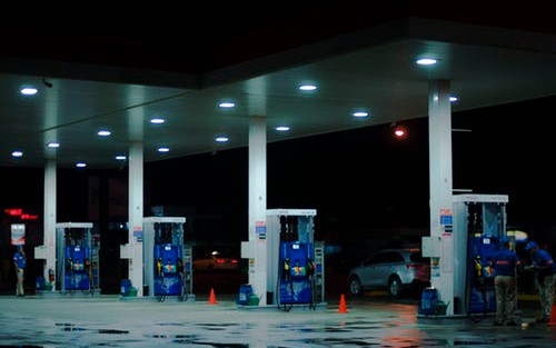 How Fiber Optics Has Played a Role in IoT Oil and Gas