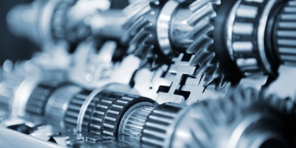 Run artisan command instantly in the background using Symfony process compo