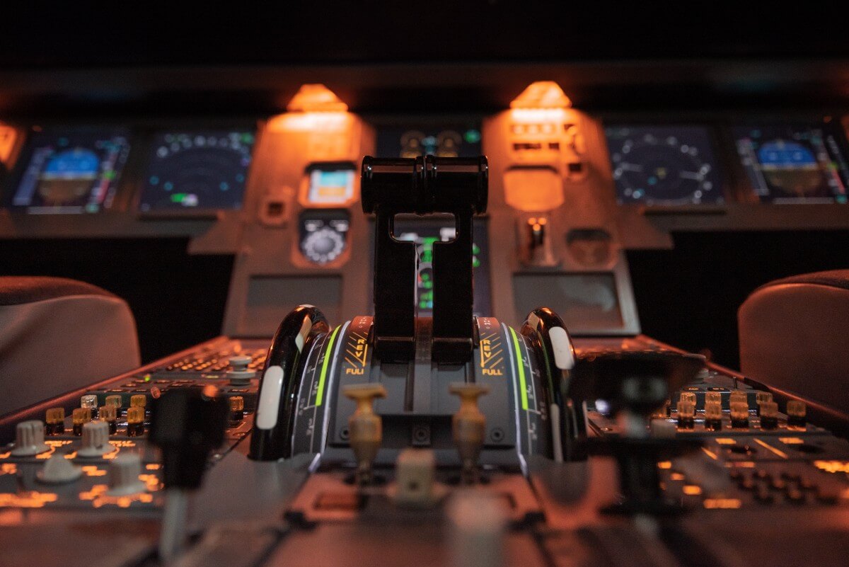 Laravel: My flexible “ThrottlesRequests” trait for Controllers